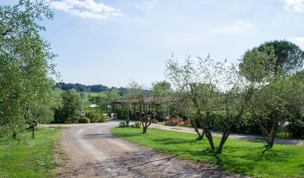 Poggio Degli Olivi Pensionat Saturnia Exteriör bild